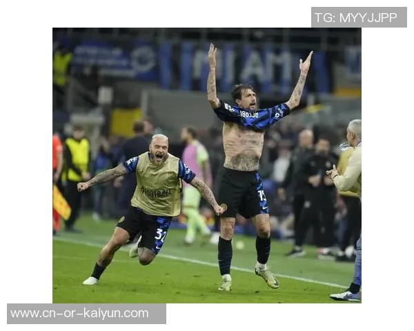 意媒:国米现场调查帕尔马中场贝尔纳韦,考虑让其做恰20候补 意媒:国米现场调查帕尔马中场贝尔纳韦,考虑让其做恰20候补